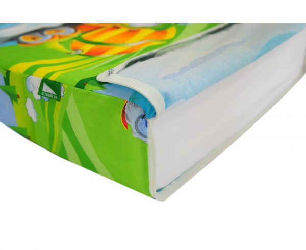 123675 Клиновидная подушка VITADREAM Basic 120/60/15 (машинки)