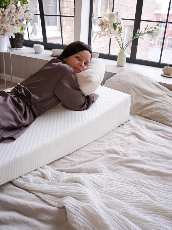 351632 Клиновидная подушка VITADREAM  Optima 135/70/20