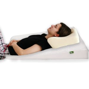 Брошь-подарок гастроэнтерологу