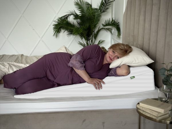 Клиновидная подушка VITADREAM Basic 135/80/20