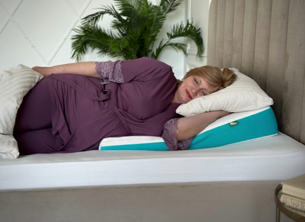 765893 Клиновидная подушка VITADREAM Optima 80/70/12 (c бирюзовой вставкой)